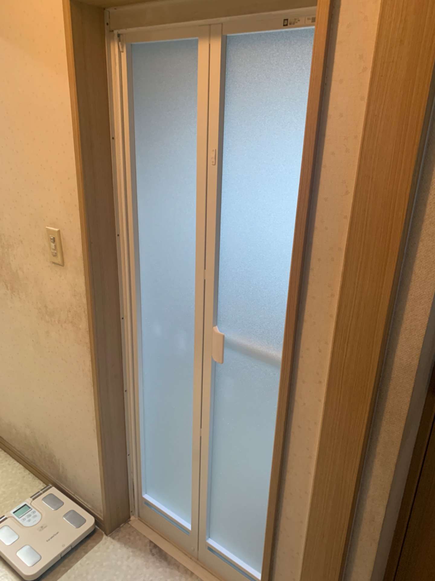 【浴室ドア】取替作業を行いました｜アミカル