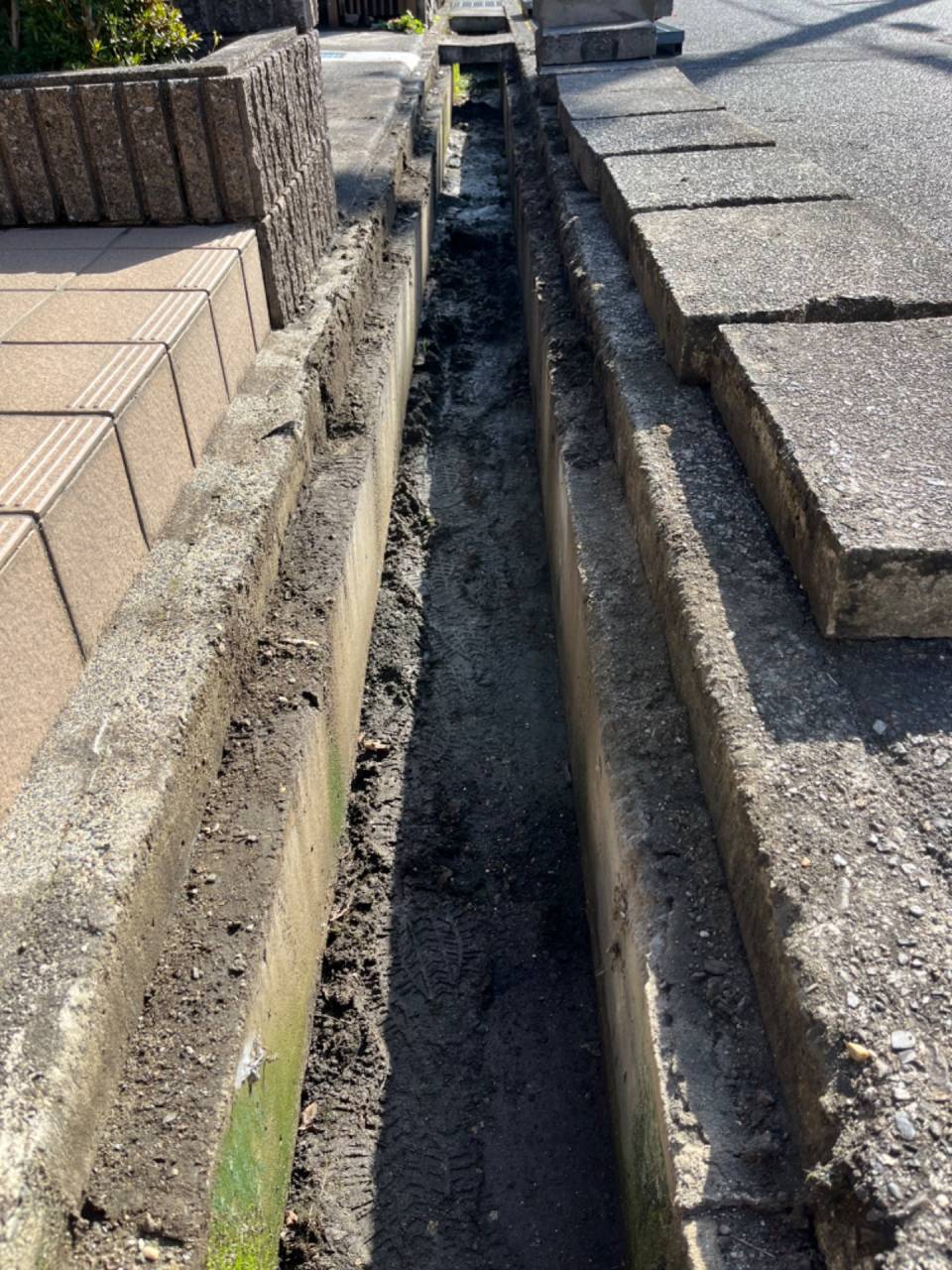 【側溝】側溝掃除行いました｜アミカル