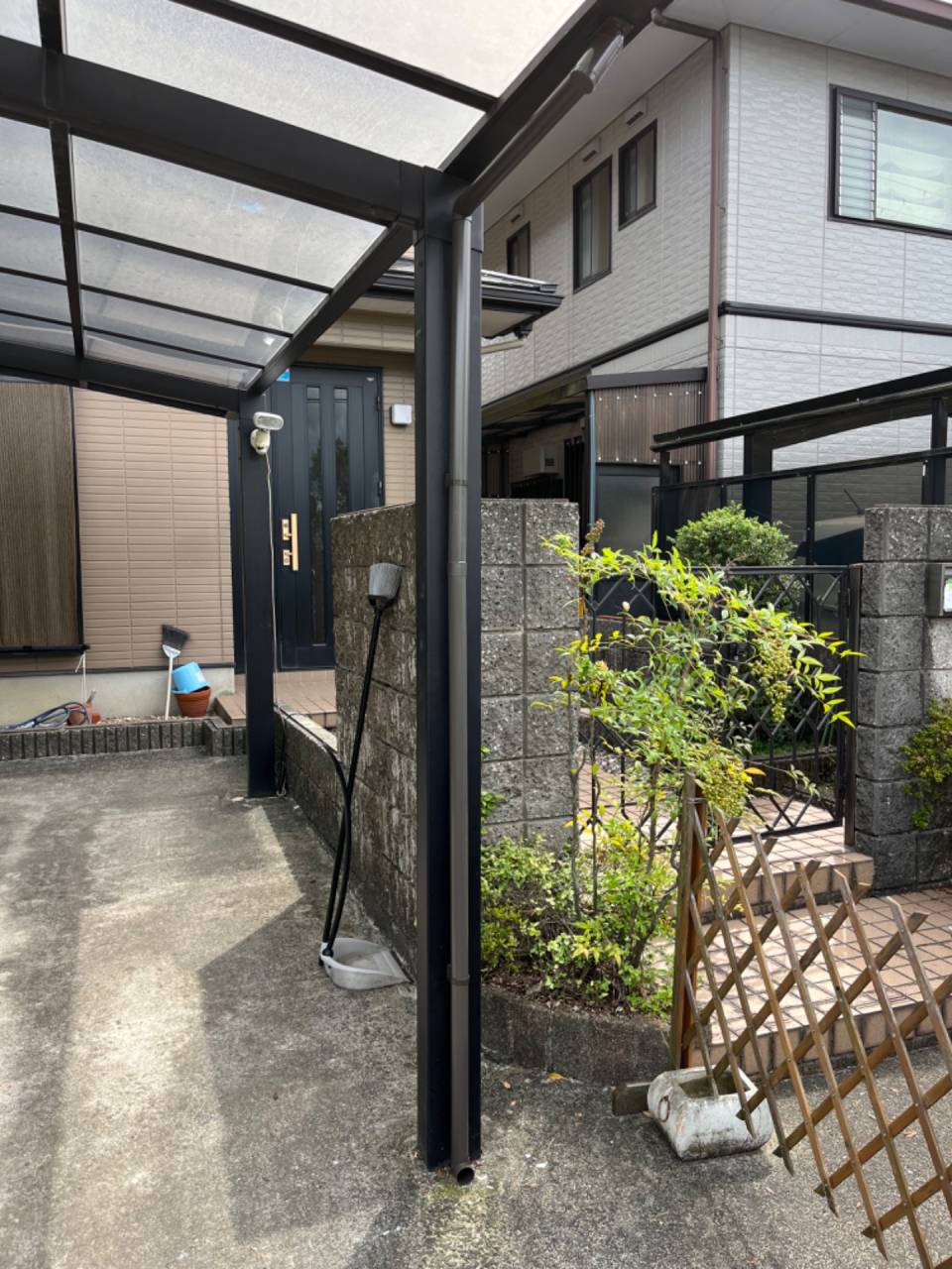 【樋】竪樋ポスト裏蓋交換作業行いました｜アミカル