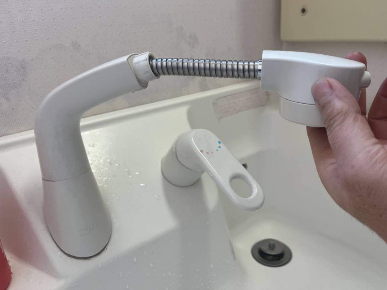 【ホース交換】洗面所シャワーホース交換作業行いました｜アミカル